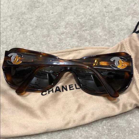 Chanel Sunglasses - Picture 2 of 6